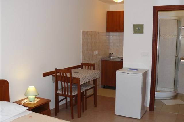 Apartamenty MLADEN - Apartamenty MLADEN, Novigrad