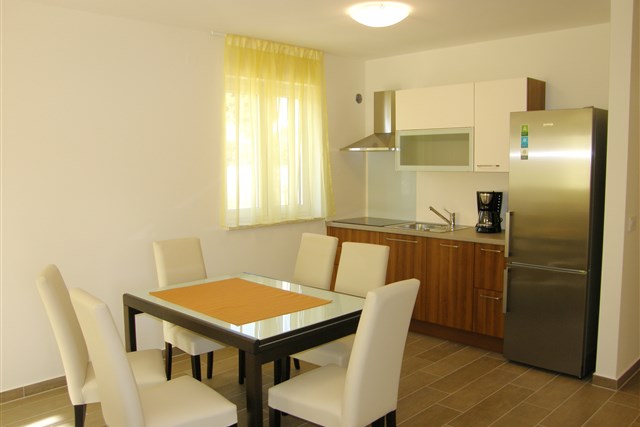Apartamenty SMOJVER - Apartmany Smojver, Krk, Baška, Chorwacja - 1/4(+1)AP-AC