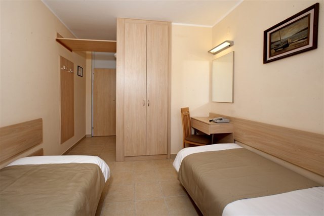 Hotel DELFIN PLAVA LAGUNA - pokój - 2(+1) BM / 14 m2