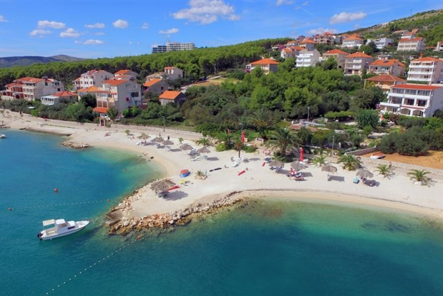 Hotel MEDENA - Hotel MEDENA, Trogir - Seget Donji - plaża