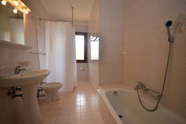Villaggio DEI FIORI - koupelna apartmánu C8