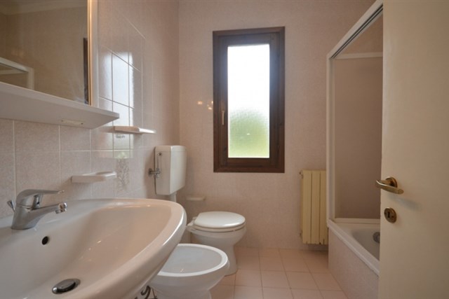 Villaggio DEI FIORI - koupelna apartmánu D8