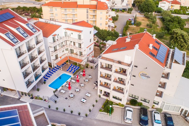 Aparthotel TRITON pobyty dofinansowane 50+ - Budynek boczny Triton, Drvenik, Chorwacja