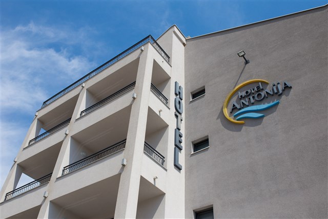 Aparthotel TRITON pobyty dofinansowane 50+ - Hotel Antonija, Drvenik, Chorwacja