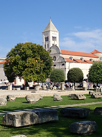 Dlaczego warto odwiedzić Zadar